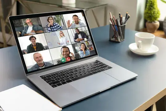 Online discussion about global eCommerce growth trends